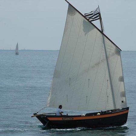 Votre Vue, La Mer, Les Bateaux !!! Wir Sprechen Flieben Deutsch, Touristentipps, We Speak English 콩카르노 외부 사진